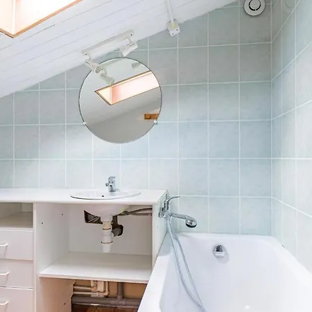 1 Bedroom Cozy In Nyaraló *
