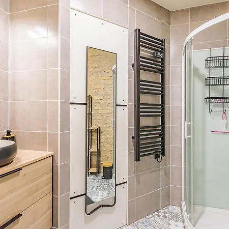 1 Bedroom Cozy In Nyaraló *