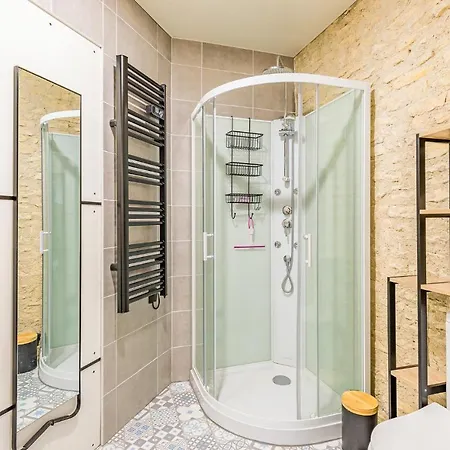 1 Bedroom Cozy In Nyaraló *