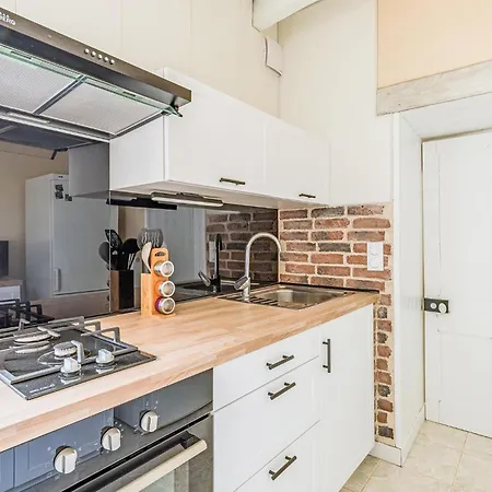 1 Bedroom Cozy In * Avanton