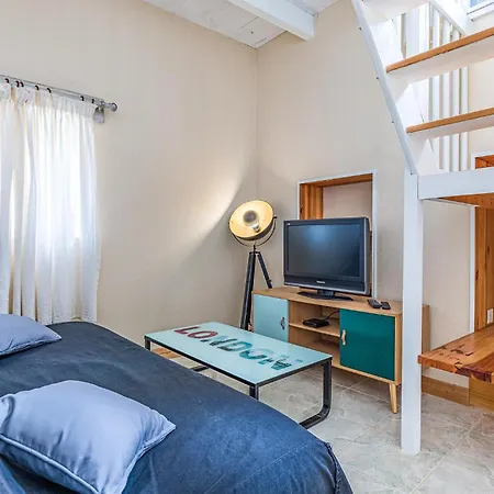 1 Bedroom Cozy In * Avanton